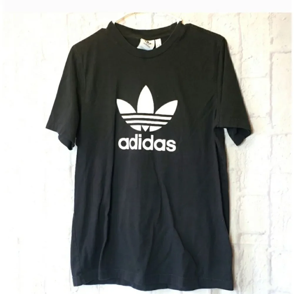 ADIDAS Classic Logo Graphic Tee Medium